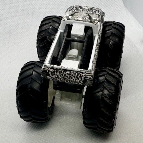 Hot Wheels Monster Jam Chassis Snapper Black‎ White Truck 1:64 - Picture 3 of 4